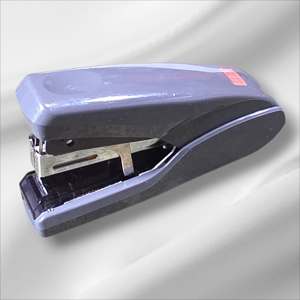 MAX HD-10DFL Heavy Duty Stapler Made in Japan With Built-In Remover Dark Grey